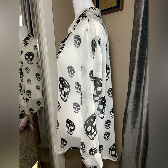 Mesh skull button down - Picture 2 of 2
